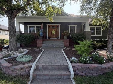 6910 NW 2nd Street, Lincoln, NE 68521