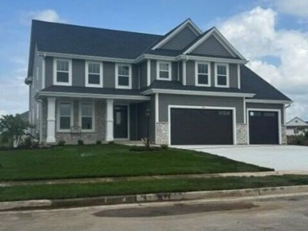 490 Talbots Woods DRIVE, Dousman, WI 53118