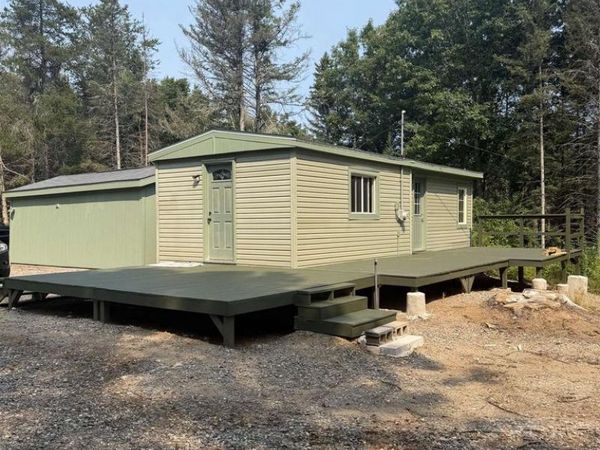 445 KUS ROAD, Armstrong Creek, WI 54103