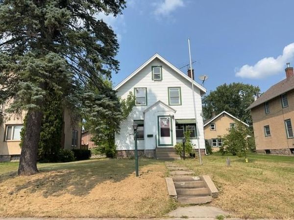 520 3rd Street NW, Chisholm, MN 55719