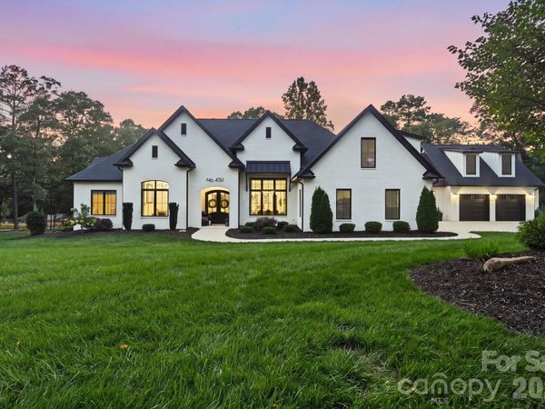 4761 Glen Hollow Lane NE, Hickory, NC 28601