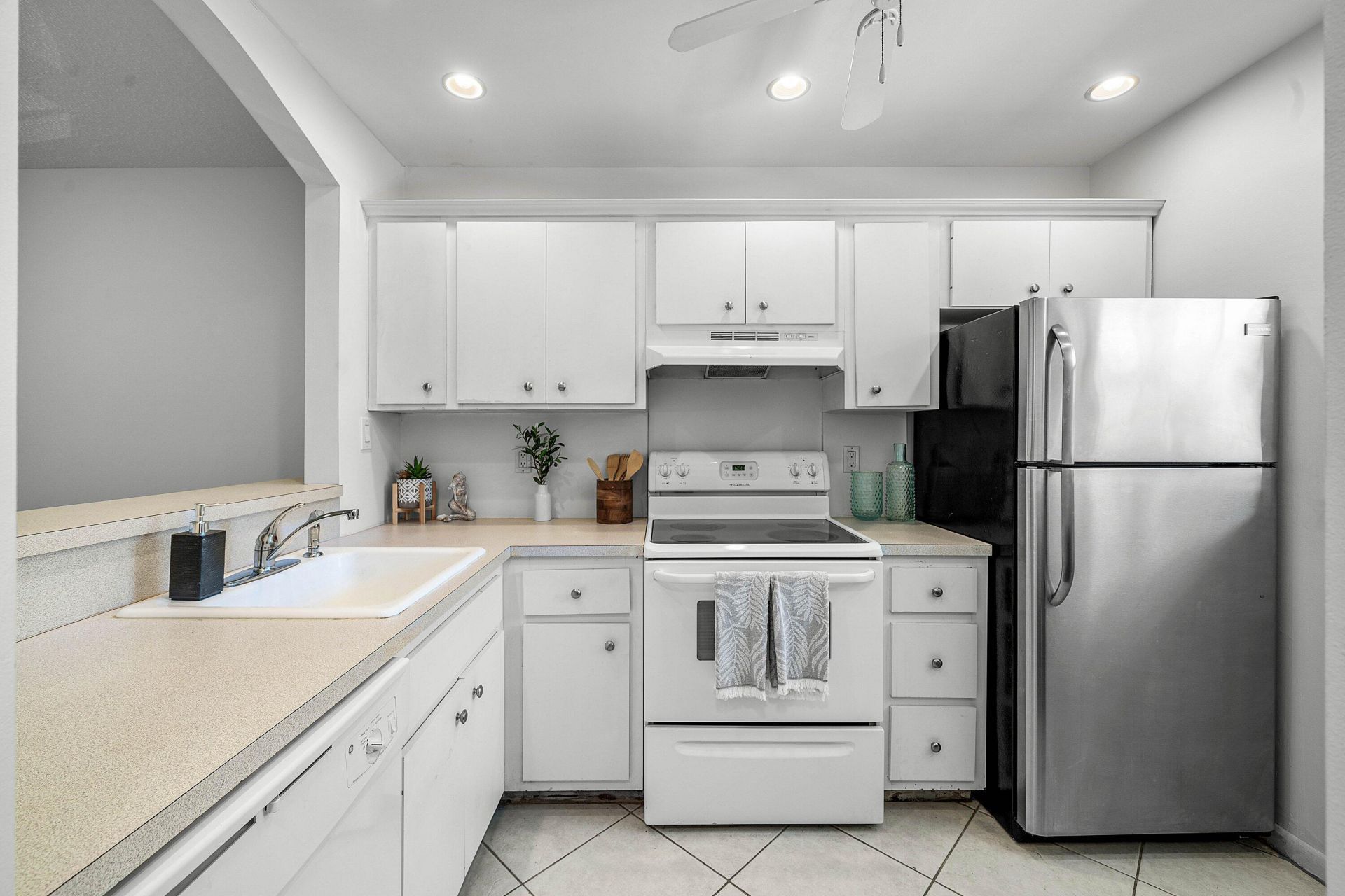 207 Tropic Isle Drive, Unit 208, Delray Beach, FL 33483 Photo