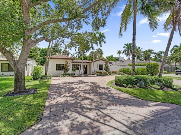 1424 NE 16TH Avenue, Fort Lauderdale, FL 33304