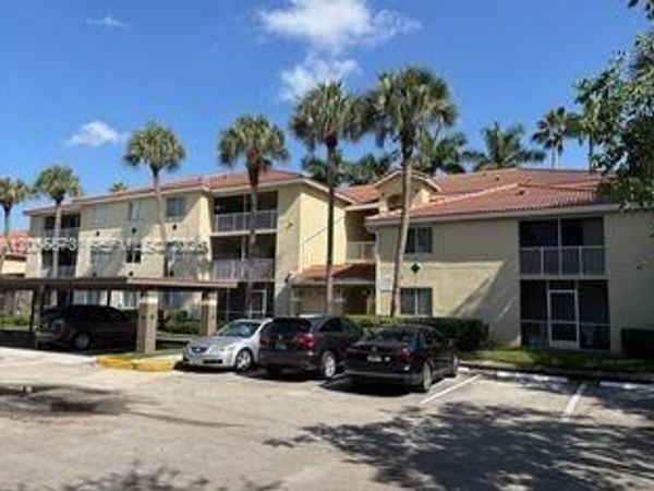 460 S Park Rd, Unit 108, Hollywood, FL 33021