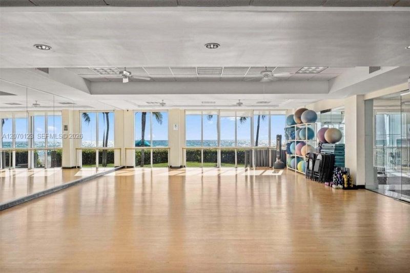 16500 Collins Ave , Unit 1751, Sunny Isles Beach, FL 33160 Photo