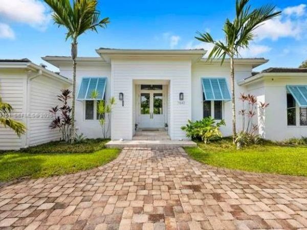 7840 SW 133rd Ter, Pinecrest, FL 33156