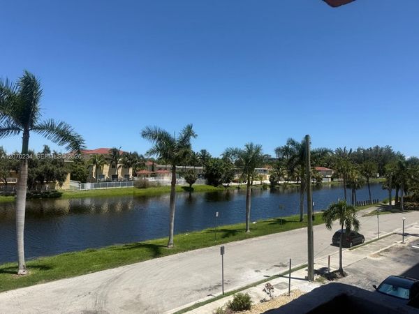 2075 NE 164th St , Unit 302, North Miami Beach, FL 33162