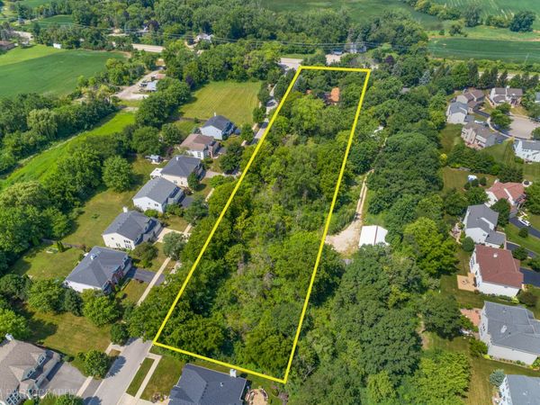 36461 N US Highway 45 , Lake Villa, IL 60046