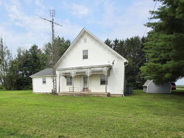 9530 S County Road 50 East, Galveston, IN 46932