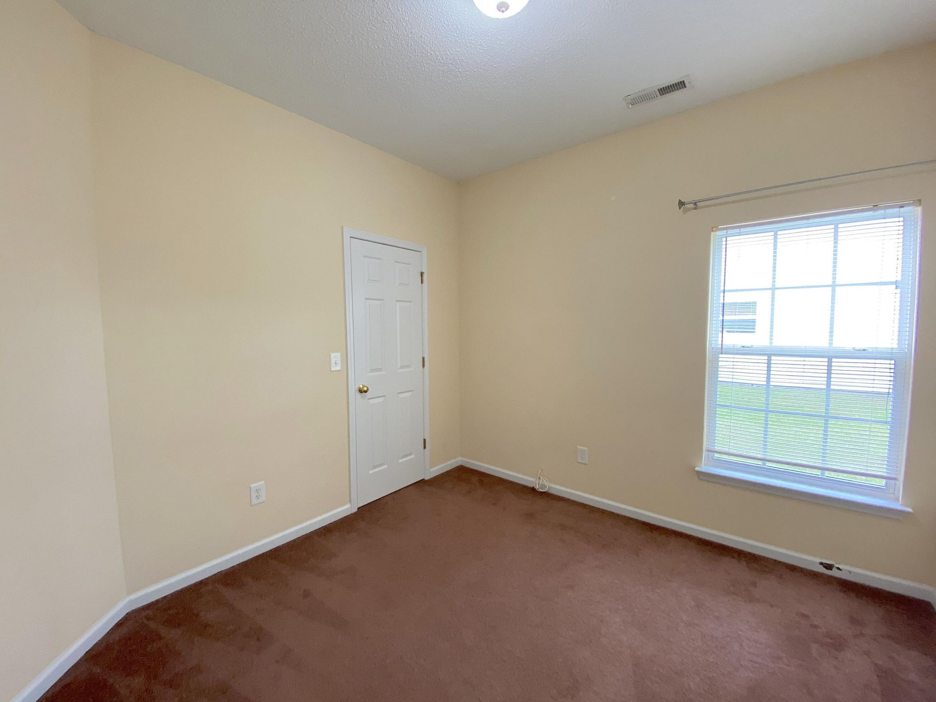 119 Speer Street Photo 12