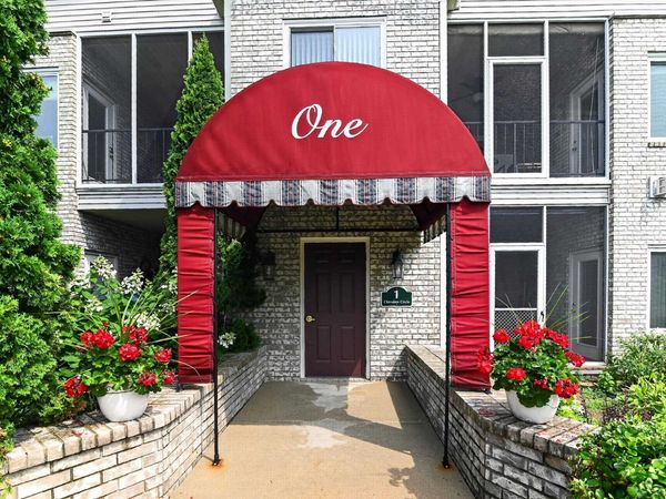 1 Cherokee Circle, Unit 102, Madison, WI 53704