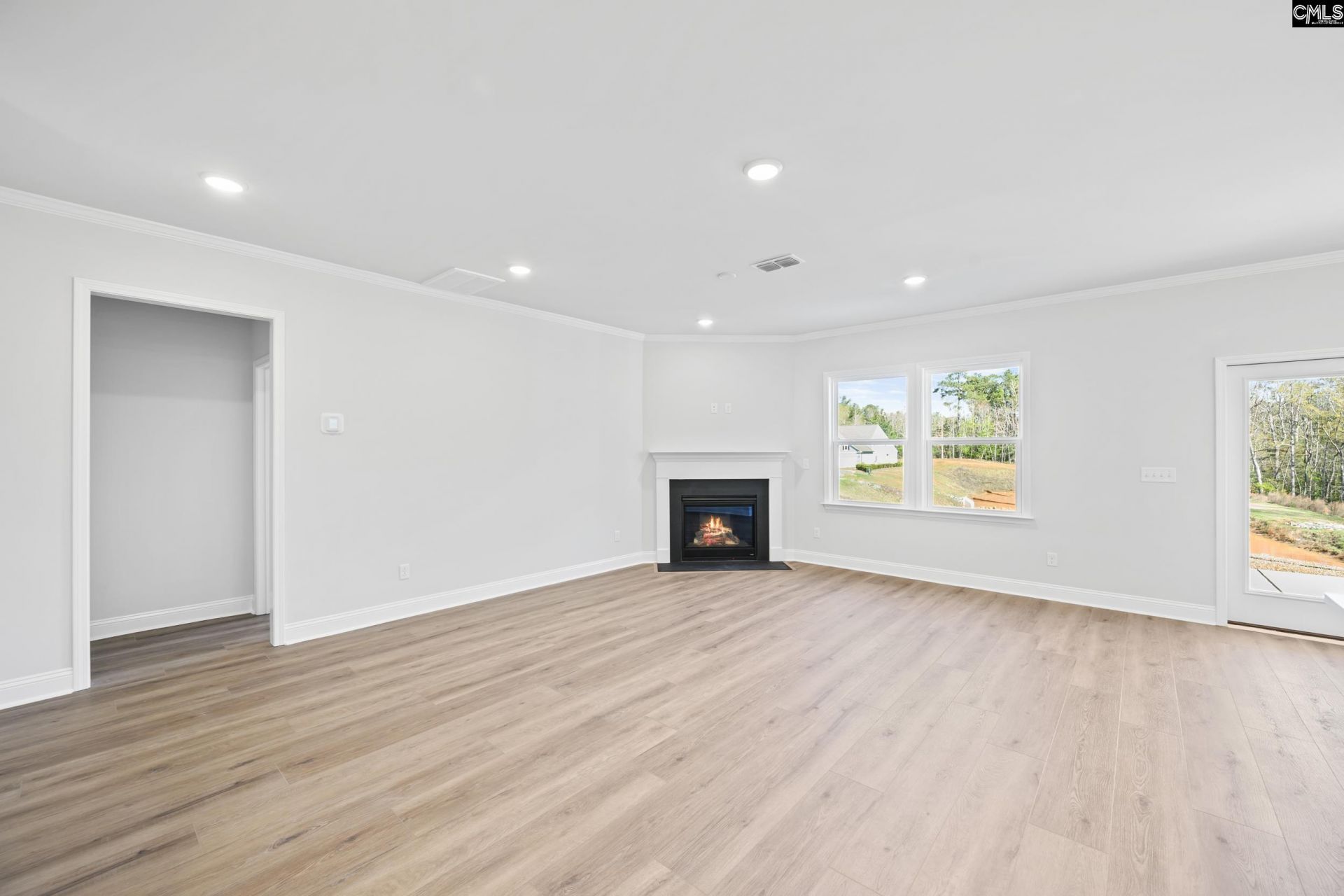 390 Mont Haven Place  Photo 13