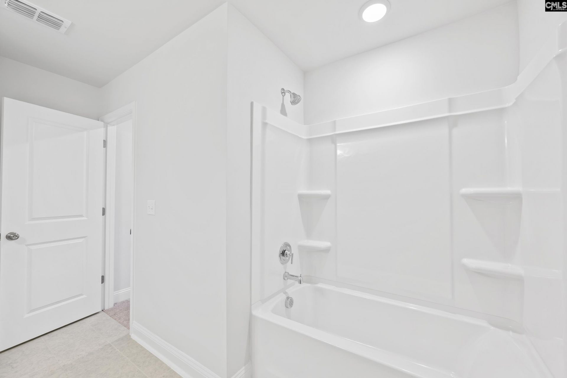390 Mont Haven Place  Photo 8