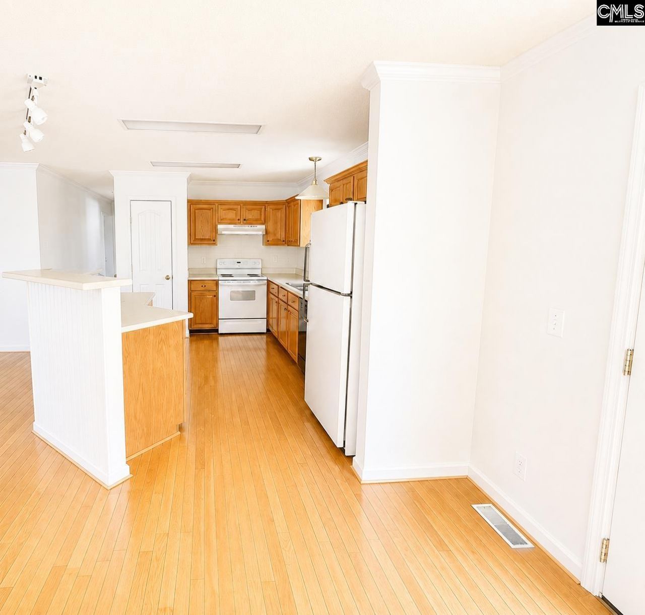 654 Watts Hill Road Photo 14