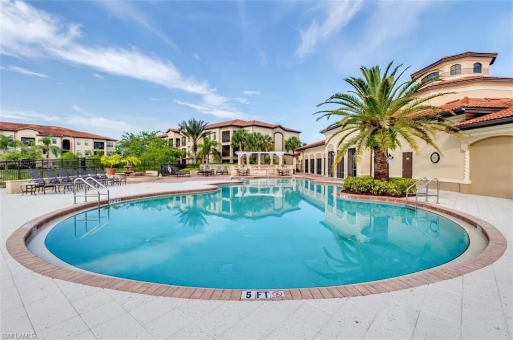 13000 Positano Cir, Unit 204, Naples, FL 34105 Photo