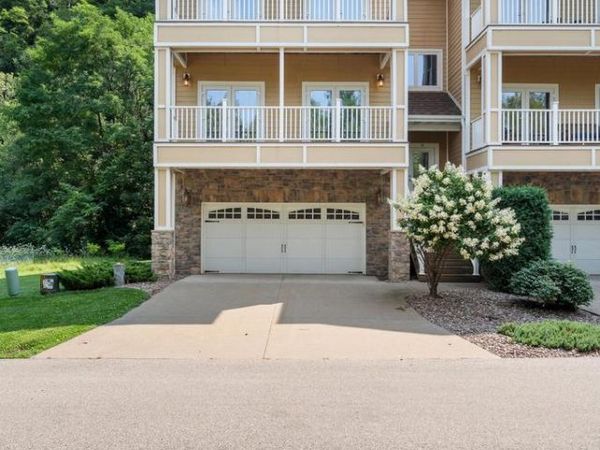 1322 Sunset COURT, La Crosse, WI 54601