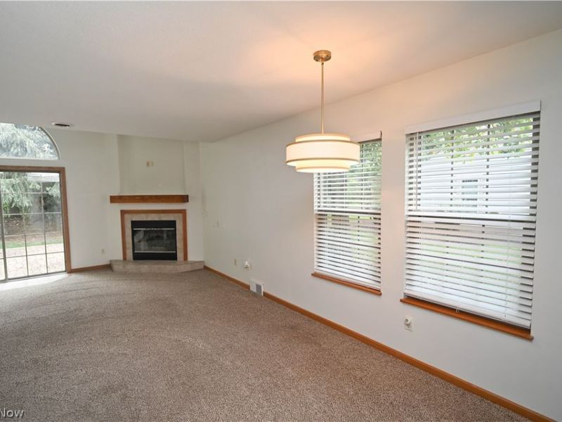 325 S Linden Court, Warren, OH 44484 Photo 12