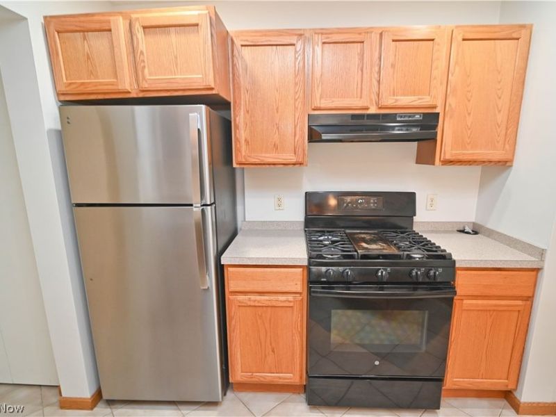 325 S Linden Court, Warren, OH 44484 Photo 8