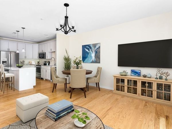 1211 Pennington Drive, Unit 1211, Walpole, MA 02081