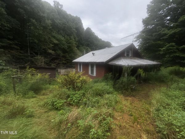 7872 Dry Fork Road, North Tazewell, VA 24630