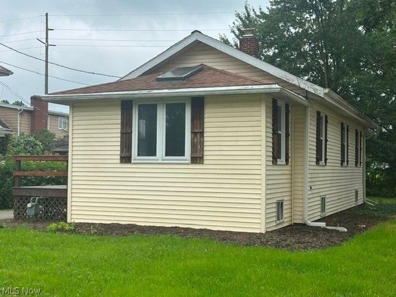 18061 Derr Avenue, Beloit, OH 44609 Photo 1
