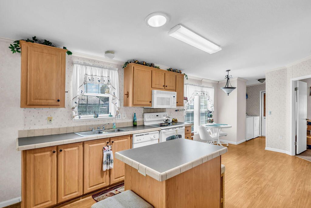 2208 SE 38th Trail, Okeechobee, FL 34974 Photo
