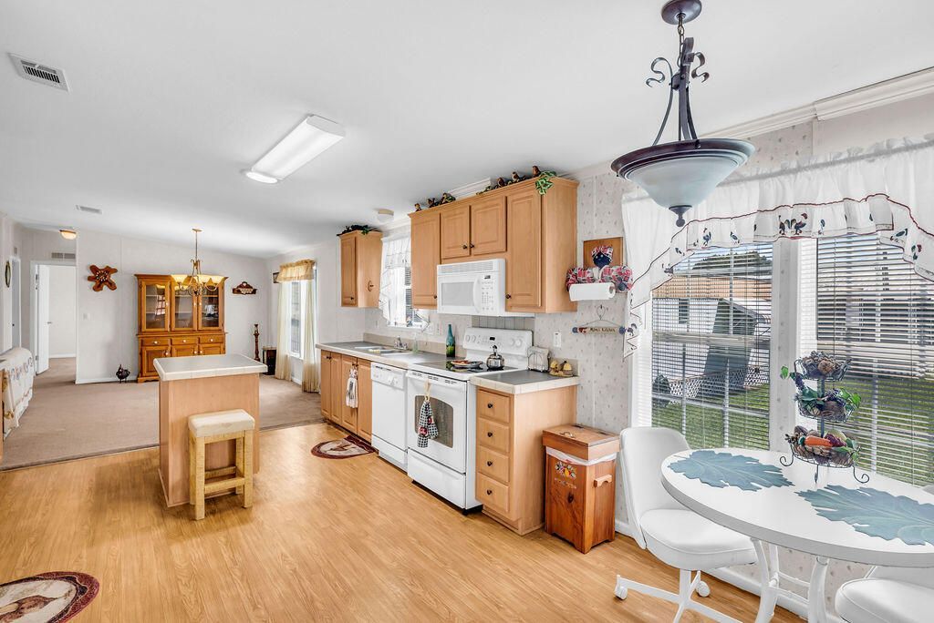 2208 SE 38th Trail, Okeechobee, FL 34974 Photo