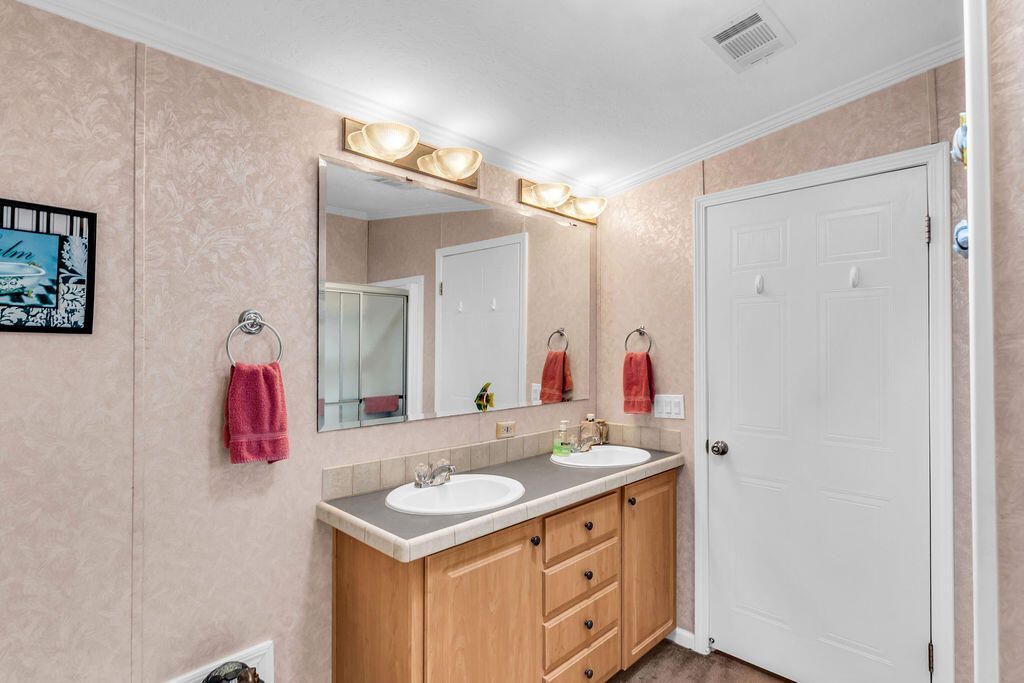 2208 SE 38th Trail, Okeechobee, FL 34974 Photo