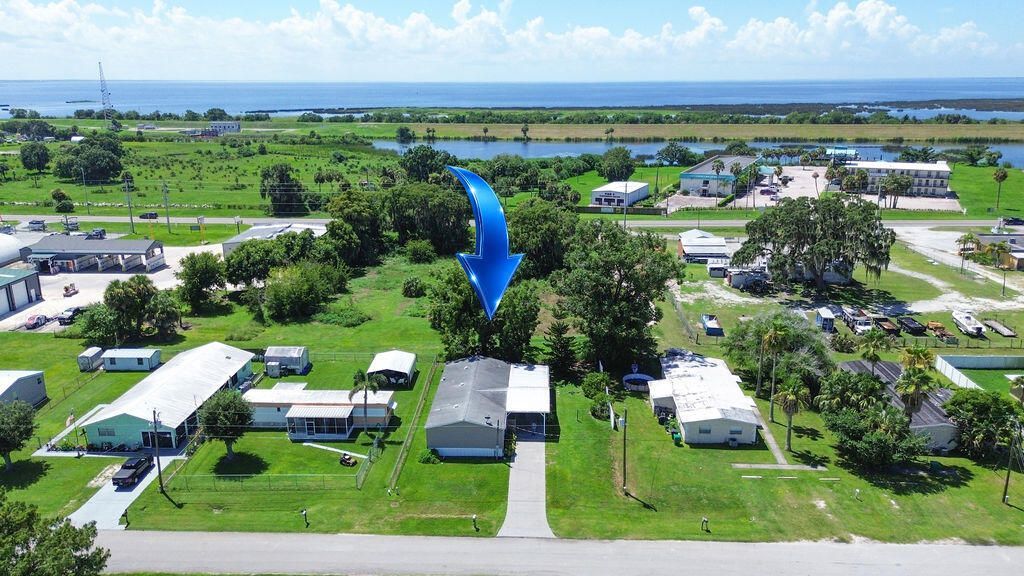 2208 SE 38th Trail, Okeechobee, FL 34974 Photo