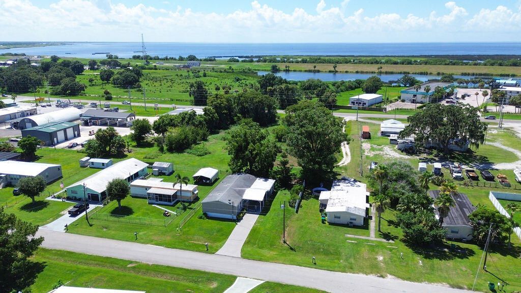 2208 SE 38th Trail, Okeechobee, FL 34974 Photo