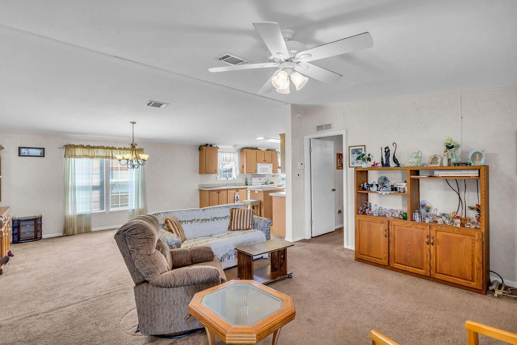 2208 SE 38th Trail, Okeechobee, FL 34974 Photo