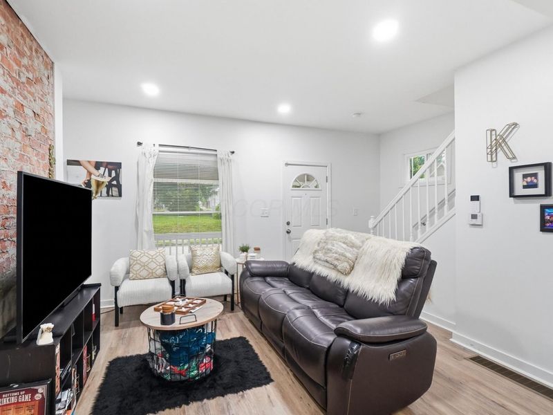 958 Miller Avenue , Columbus, OH 43206 Photo 6