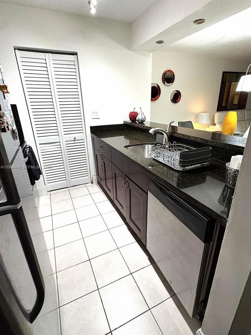 800 N Miami Ave , Unit E-905, Miami, FL 33136 Photo