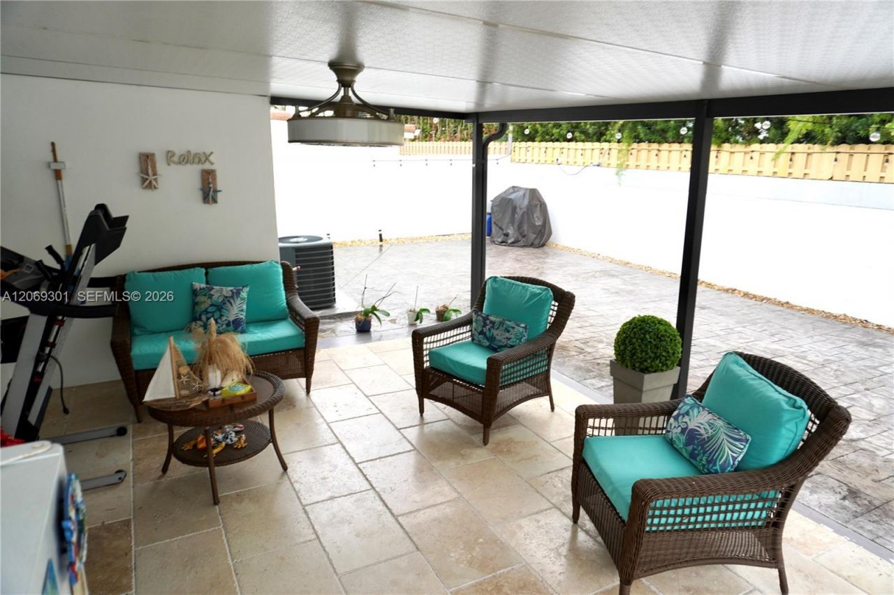 10157 NW 129th Ter , Hialeah Gardens, FL 33018 Photo