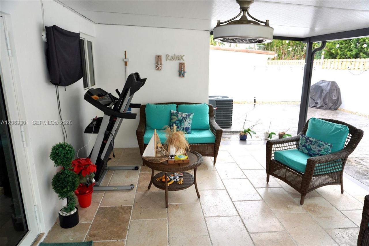 10157 NW 129th Ter , Hialeah Gardens, FL 33018 Photo