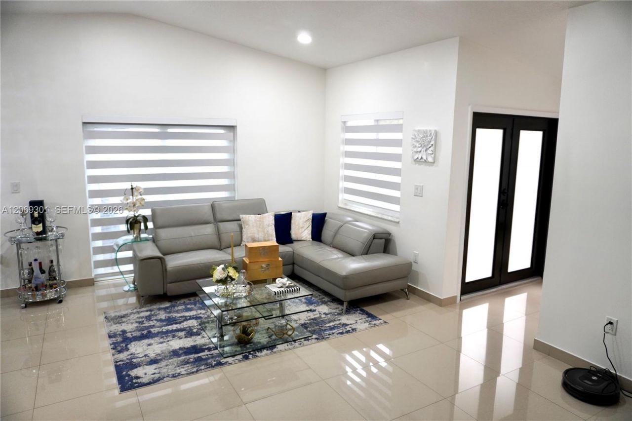 10157 NW 129th Ter , Hialeah Gardens, FL 33018 Photo
