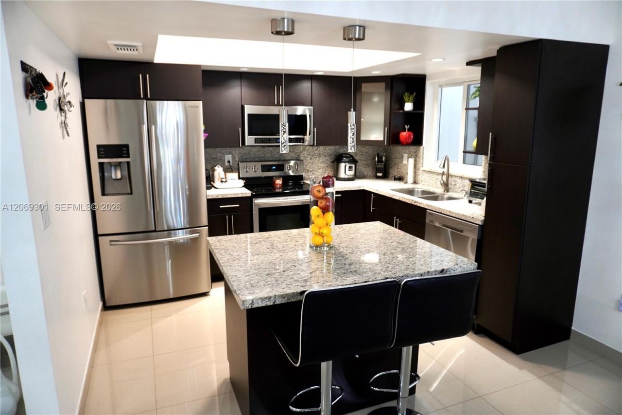 10157 NW 129th Ter , Hialeah Gardens, FL 33018 Photo