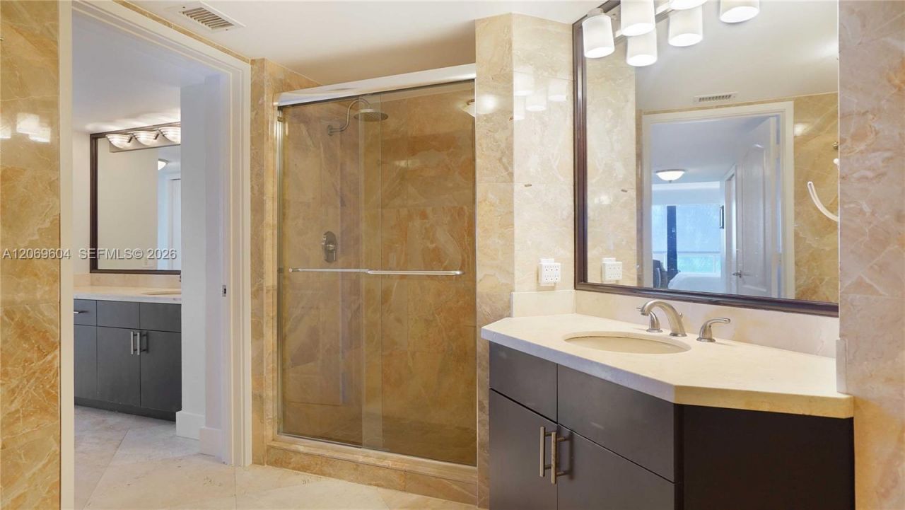 5757 Collins Ave, Unit 1505, Miami Beach, FL 33140 Photo