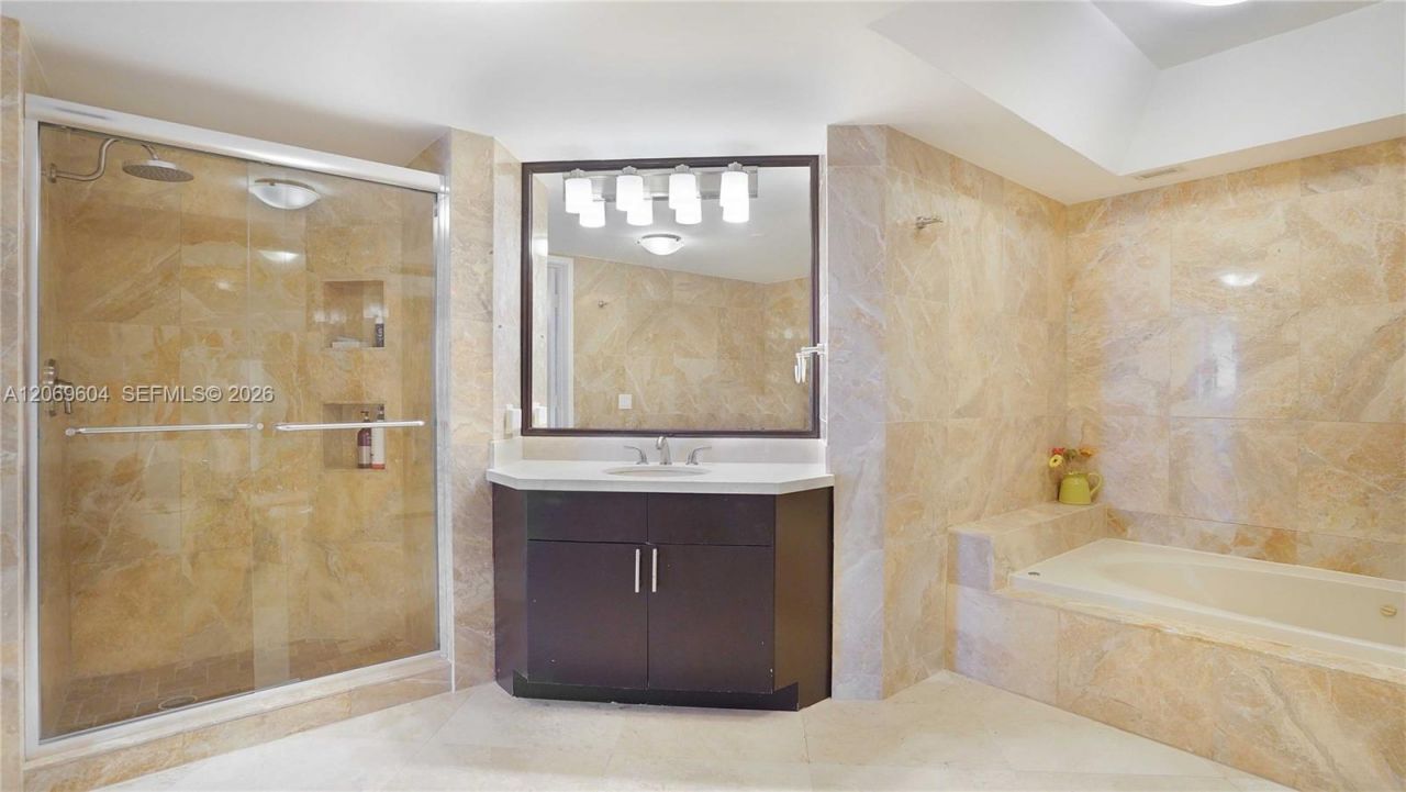 5757 Collins Ave, Unit 1505, Miami Beach, FL 33140 Photo