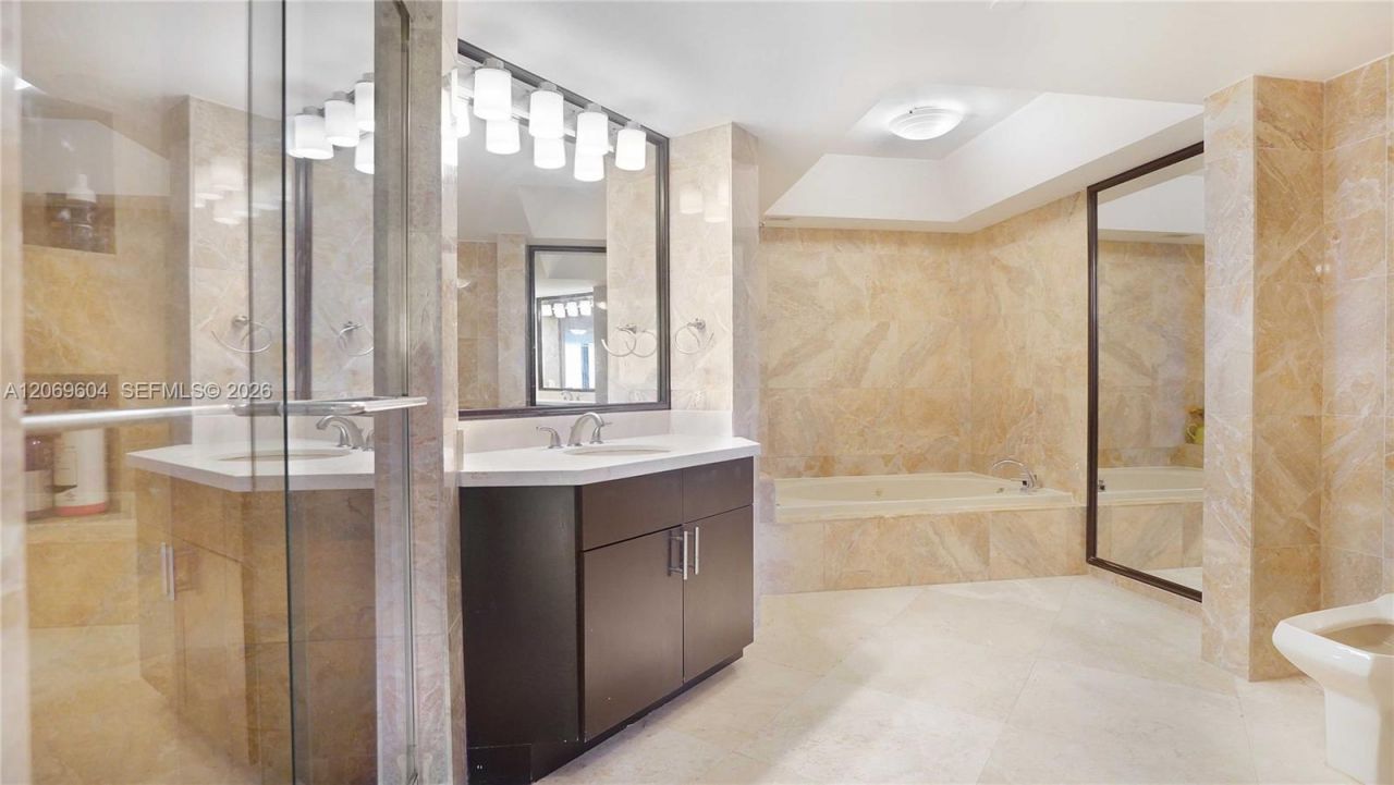 5757 Collins Ave, Unit 1505, Miami Beach, FL 33140 Photo