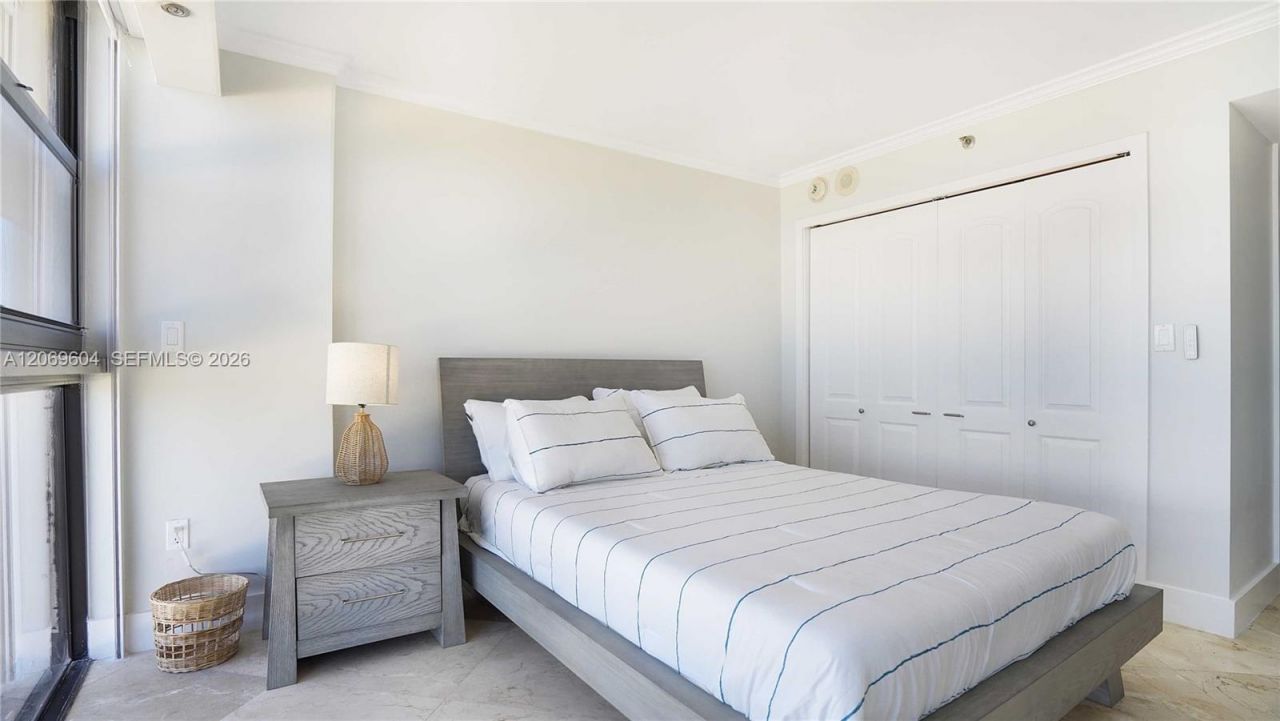 5757 Collins Ave, Unit 1505, Miami Beach, FL 33140 Photo