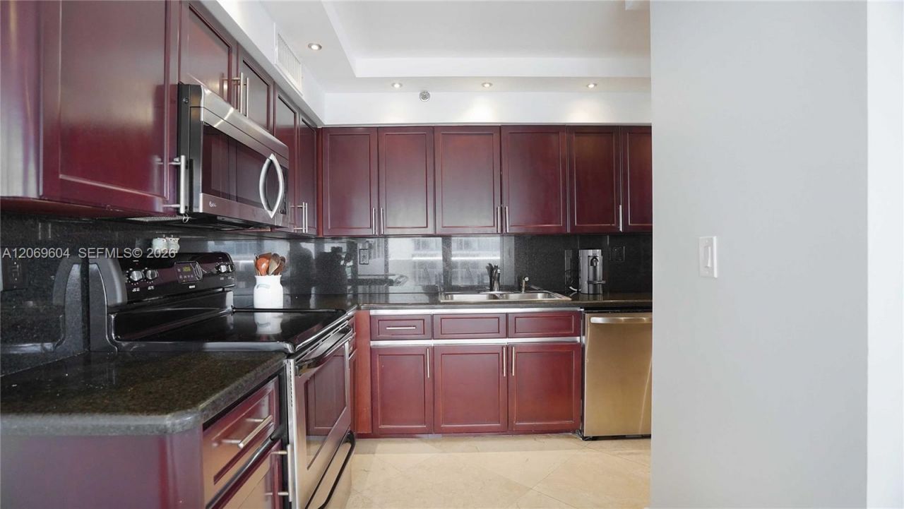 5757 Collins Ave, Unit 1505, Miami Beach, FL 33140 Photo