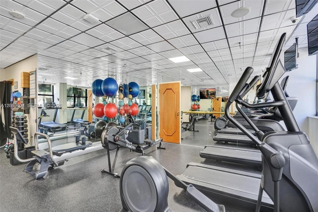 5757 Collins Ave, Unit 1505, Miami Beach, FL 33140 Photo