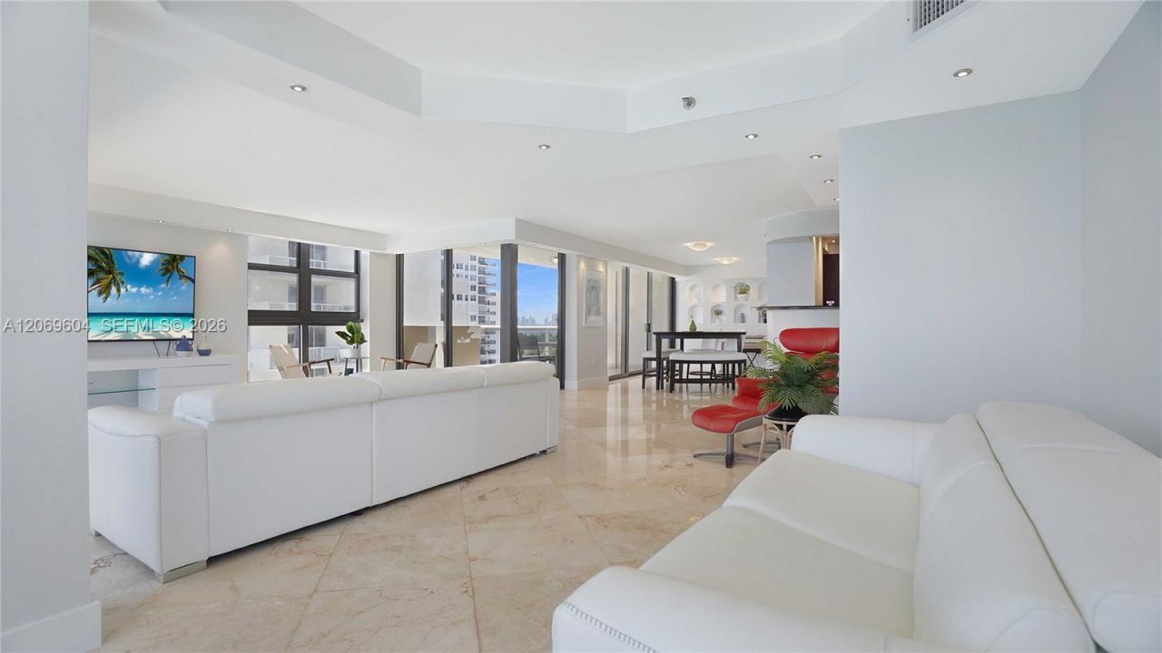 5757 Collins Ave, Unit 1505, Miami Beach, FL 33140 Photo