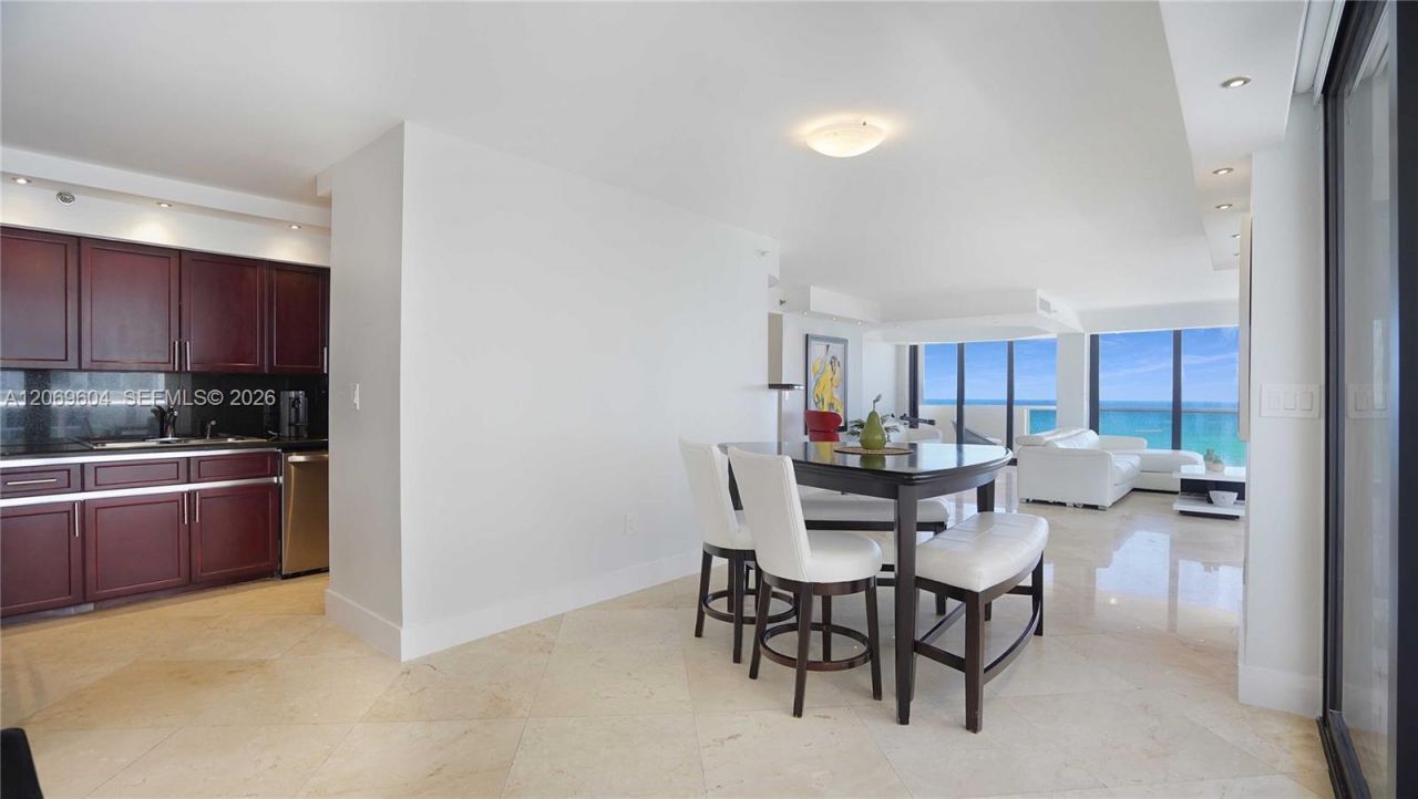 5757 Collins Ave, Unit 1505, Miami Beach, FL 33140 Photo