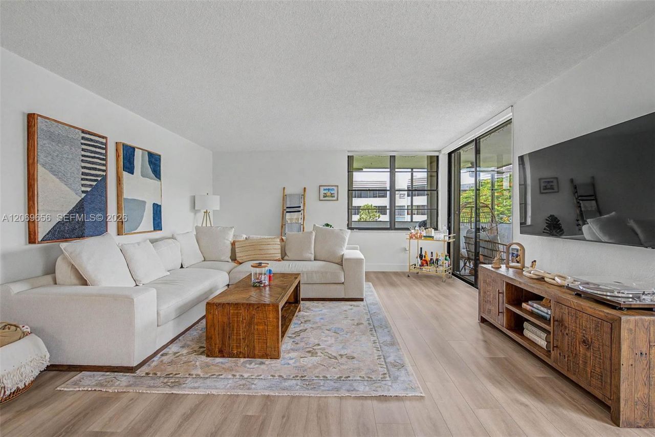 10852 N Kendall Dr , Unit 314, Miami, FL 33176 Photo