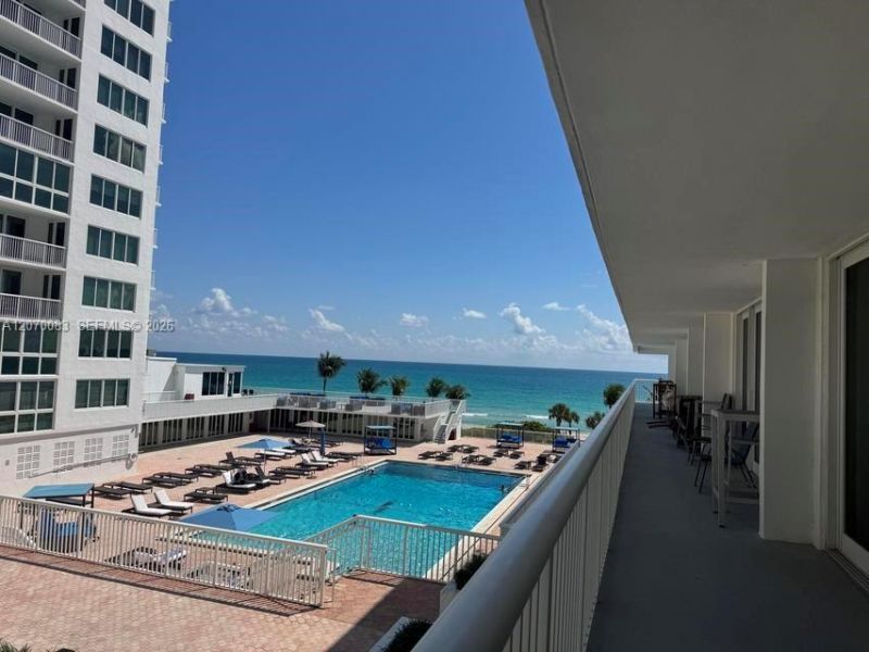 5401 Collins Ave , Unit 144, Miami Beach, FL 33140 Photo