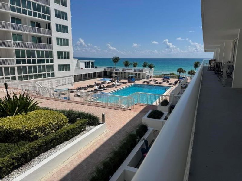 5401 Collins Ave , Unit 144, Miami Beach, FL 33140 Photo