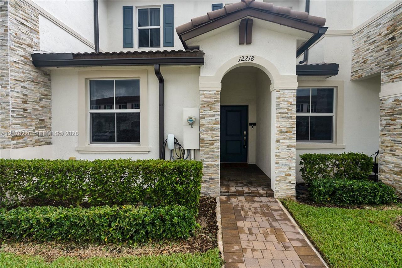 12218 NW 24th Pl, Miami, FL 33167 Photo