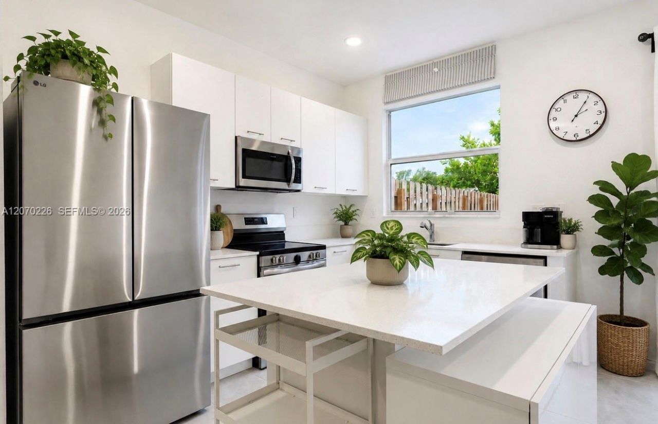 12218 NW 24th Pl, Miami, FL 33167 Photo